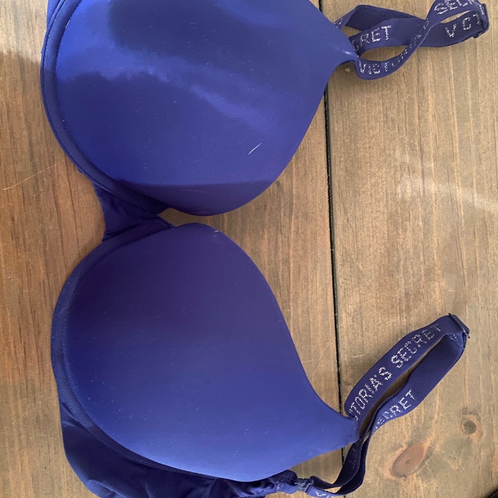VS T Shirt Bra